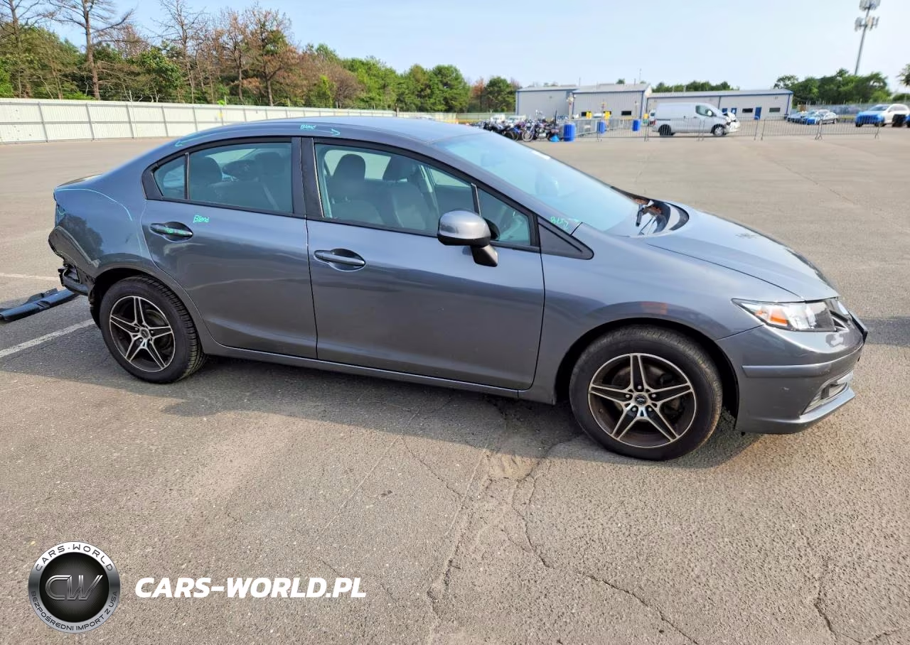 2013 Honda Civic Lx VIN:2HGFB2F5XDH583375 - 4