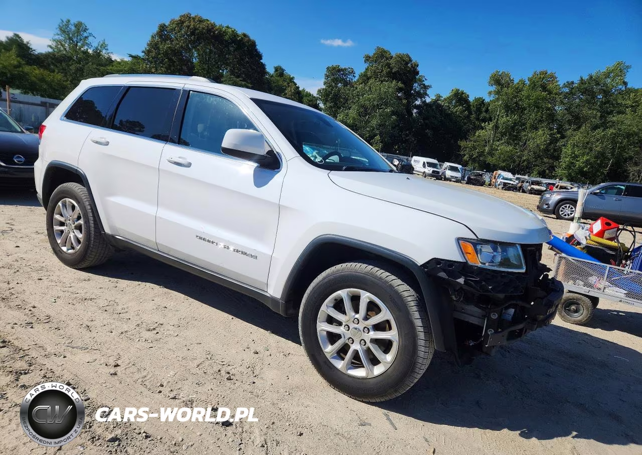 2015 Jeep Grand Cherokee Laredo VIN:1C4RJFAG9FC142583 - 4