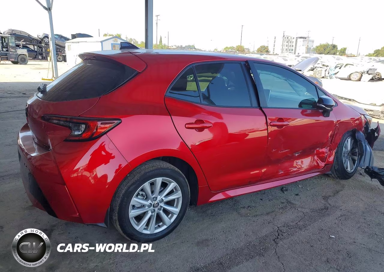 2026 Toyota Corolla Hatchback Se VIN:JTND4MBE4T3258154 - 3