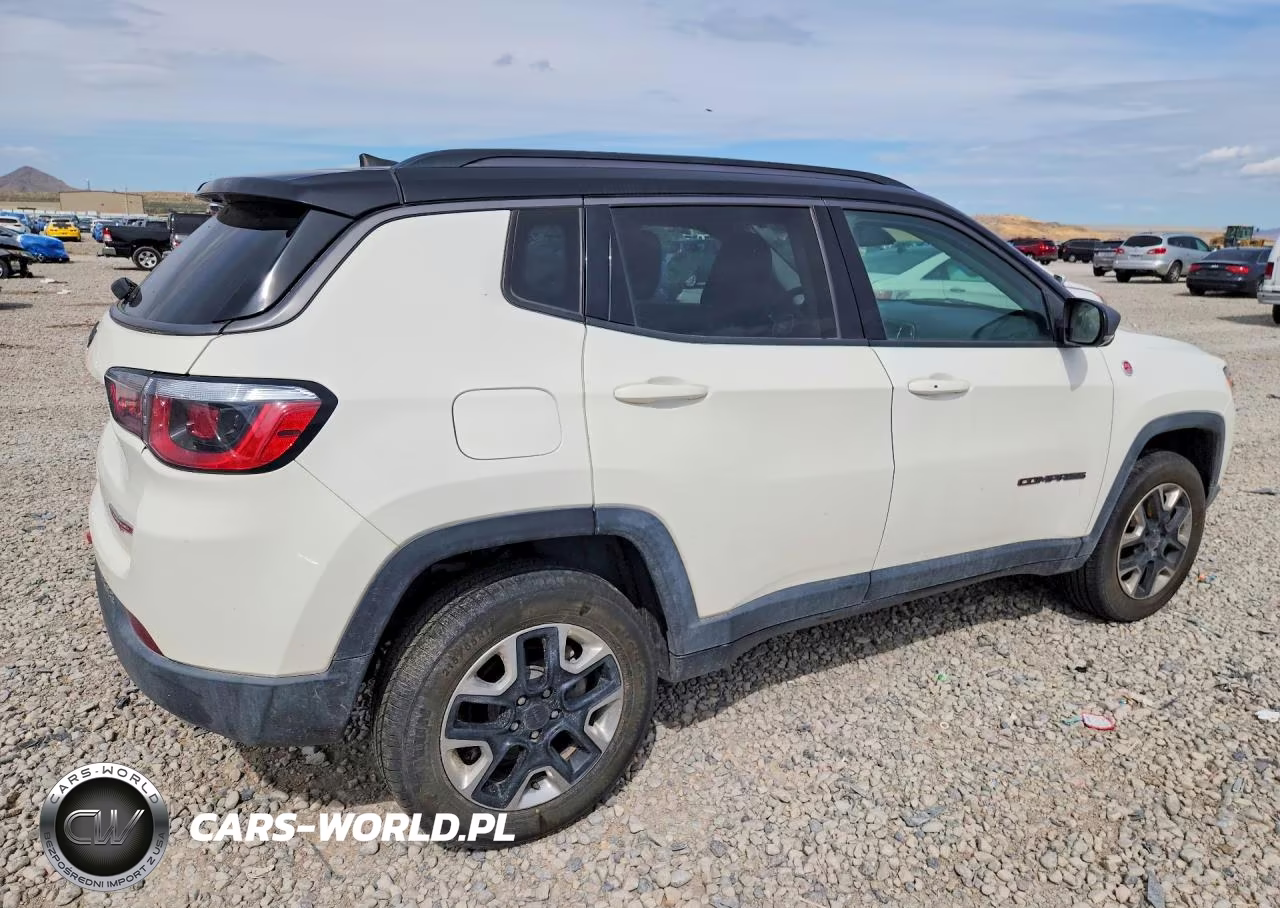 2018 Jeep Compass Trailhawk VIN:3C4NJDDB6JT465523 - 3