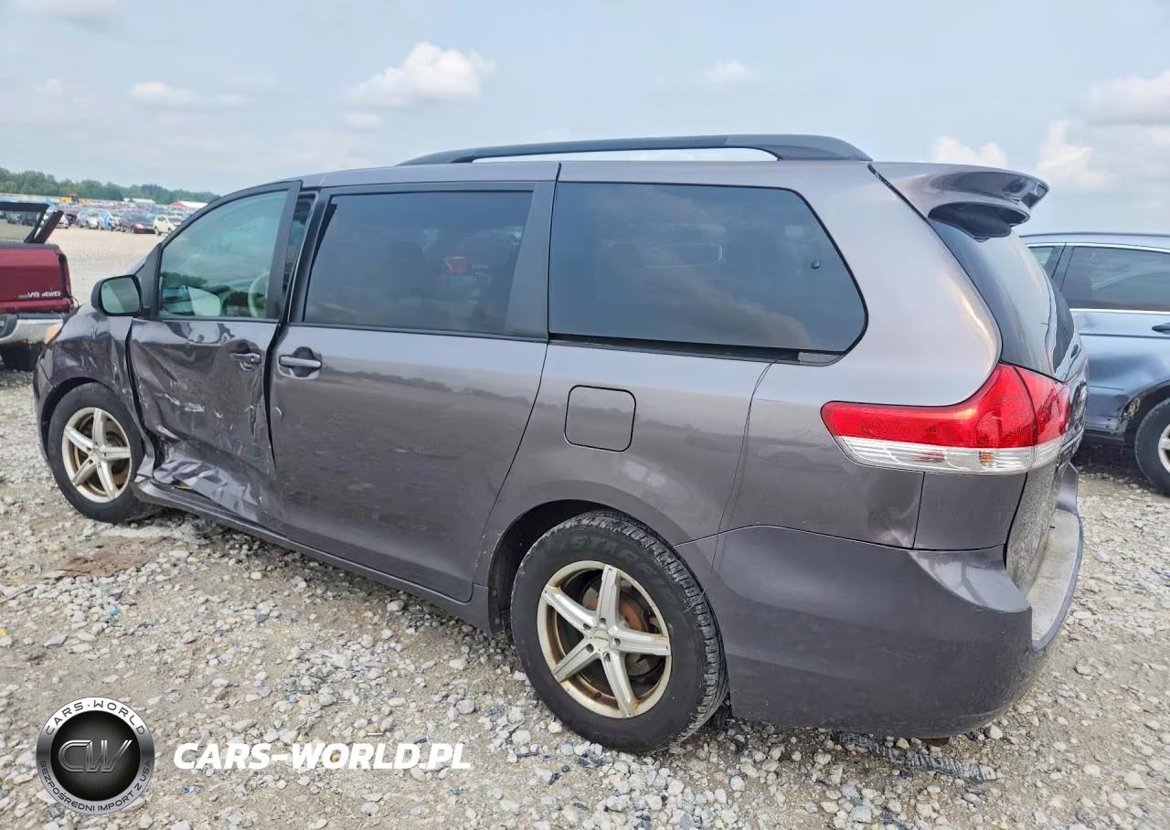 2012 Toyota Sienna Le VIN:5TDKK3DC8CS179124 - 2