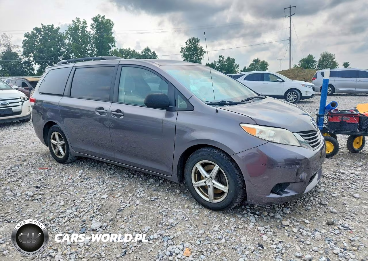 2012 Toyota Sienna Le VIN:5TDKK3DC8CS179124 - 4