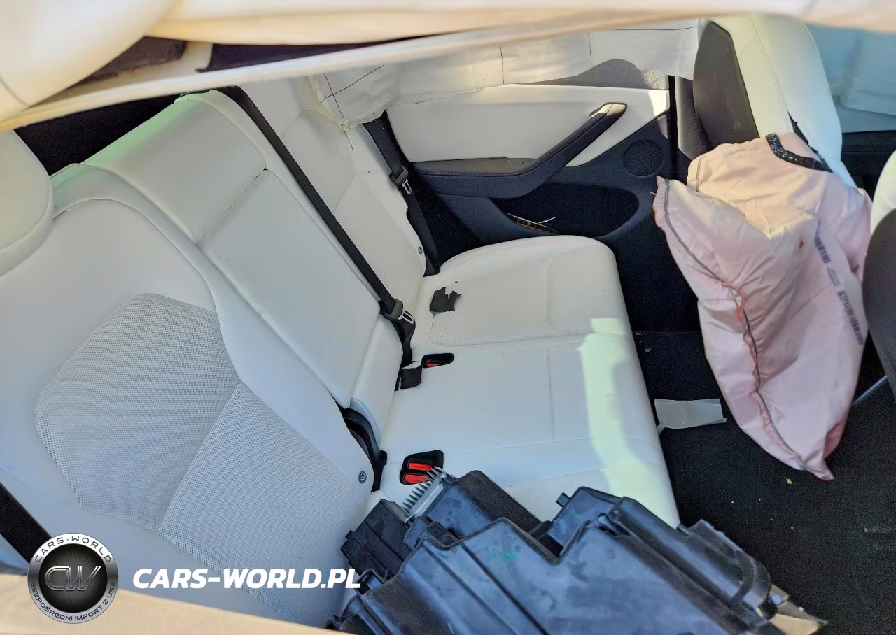 2026 Tesla Model Y VIN:7SAYGDED9TF430667 - 10