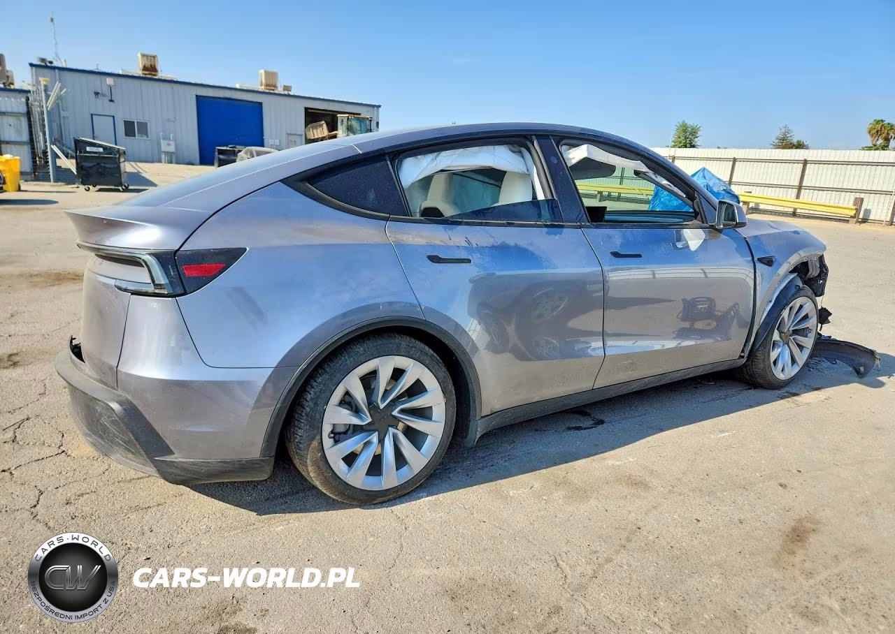 2026 Tesla Model Y VIN:7SAYGDED9TF430667 - 3