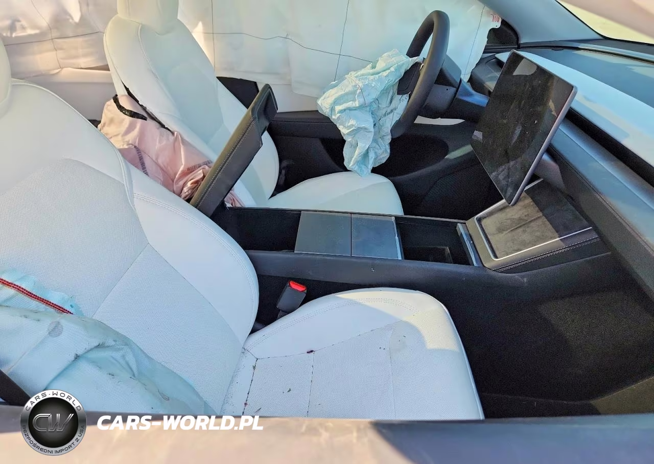 2026 Tesla Model Y VIN:7SAYGDED9TF430667 - 7