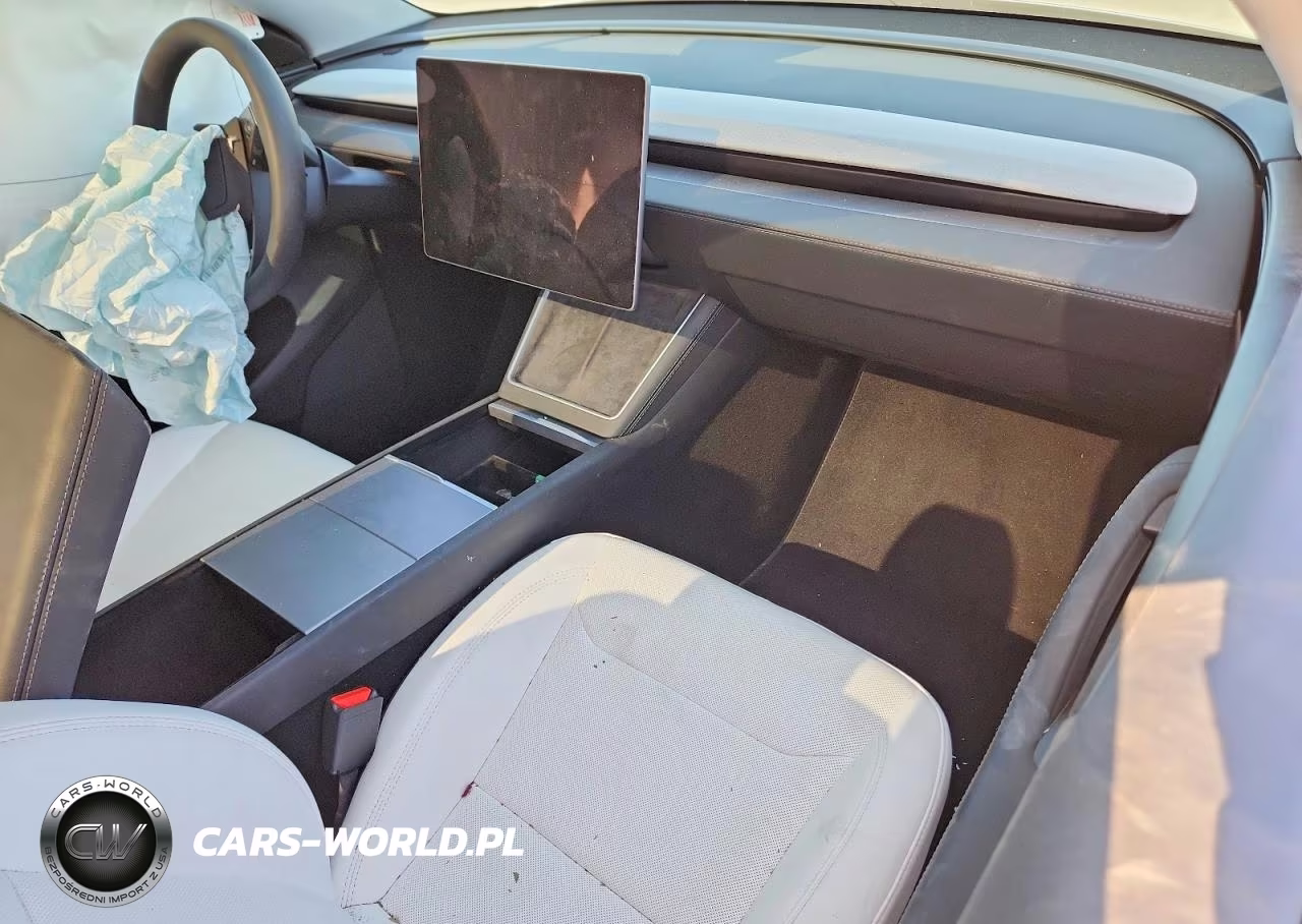 2026 Tesla Model Y VIN:7SAYGDED9TF430667 - 8