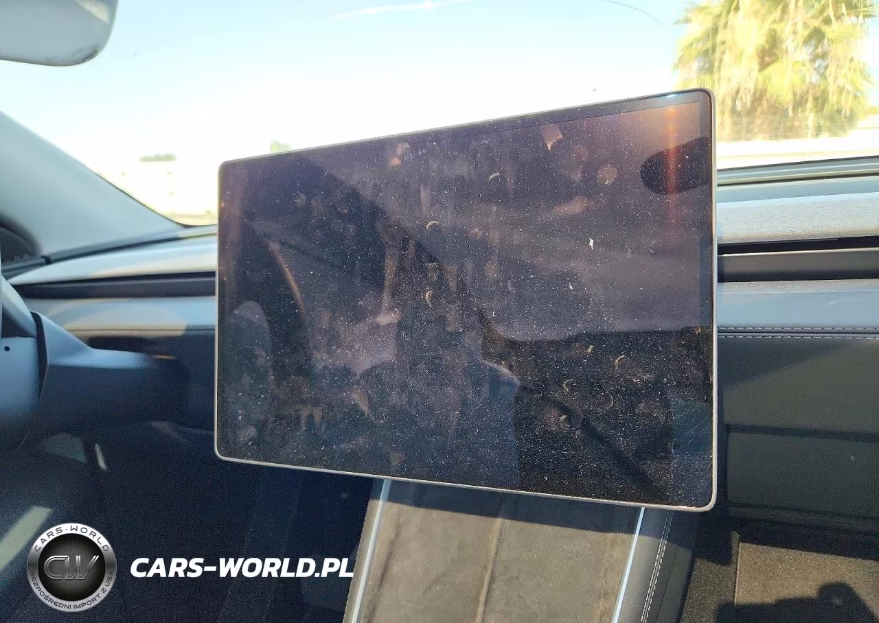 2026 Tesla Model Y VIN:7SAYGDED9TF430667 - 9