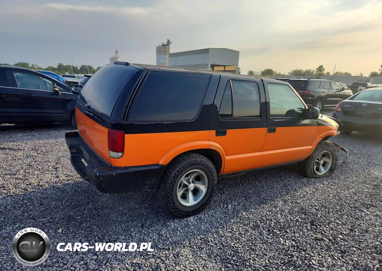 2001 Chevrolet Blazer VIN:1GNDT13W61K209397 - 3
