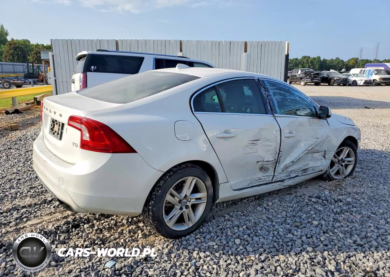 2015 Volvo S60 Premier VIN:YV126MFK9F2356154 - 3