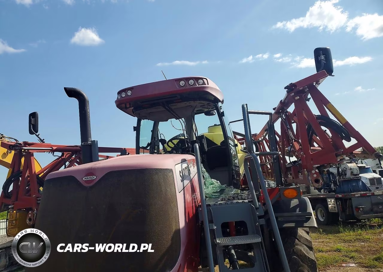 2014 Hardi Saritor 4000 - Specialty Crop Tractor VIN:0314104975 - 9