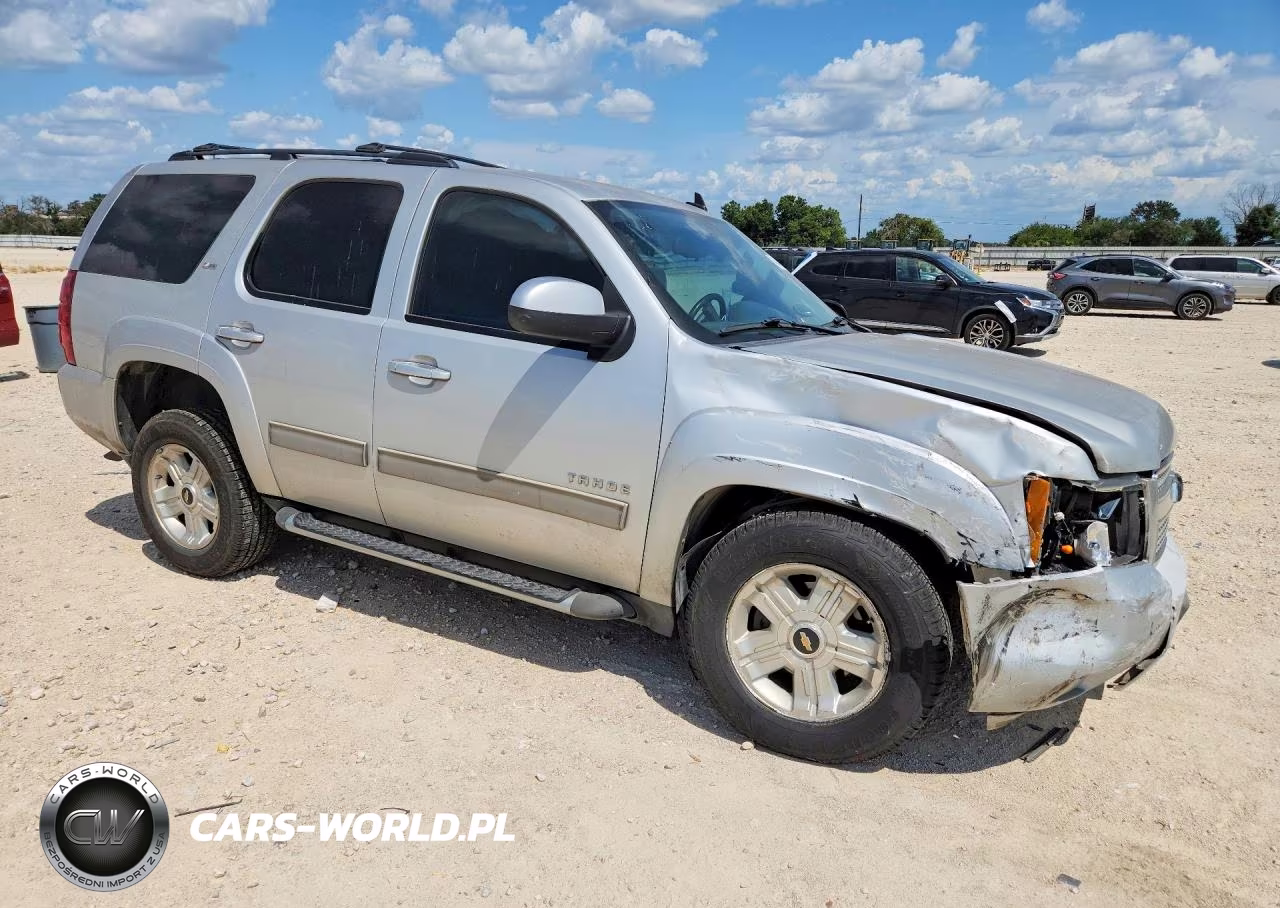 2010 Chevrolet Tahoe C1500 Lt VIN:1GNUCBE06AR289807 - 4