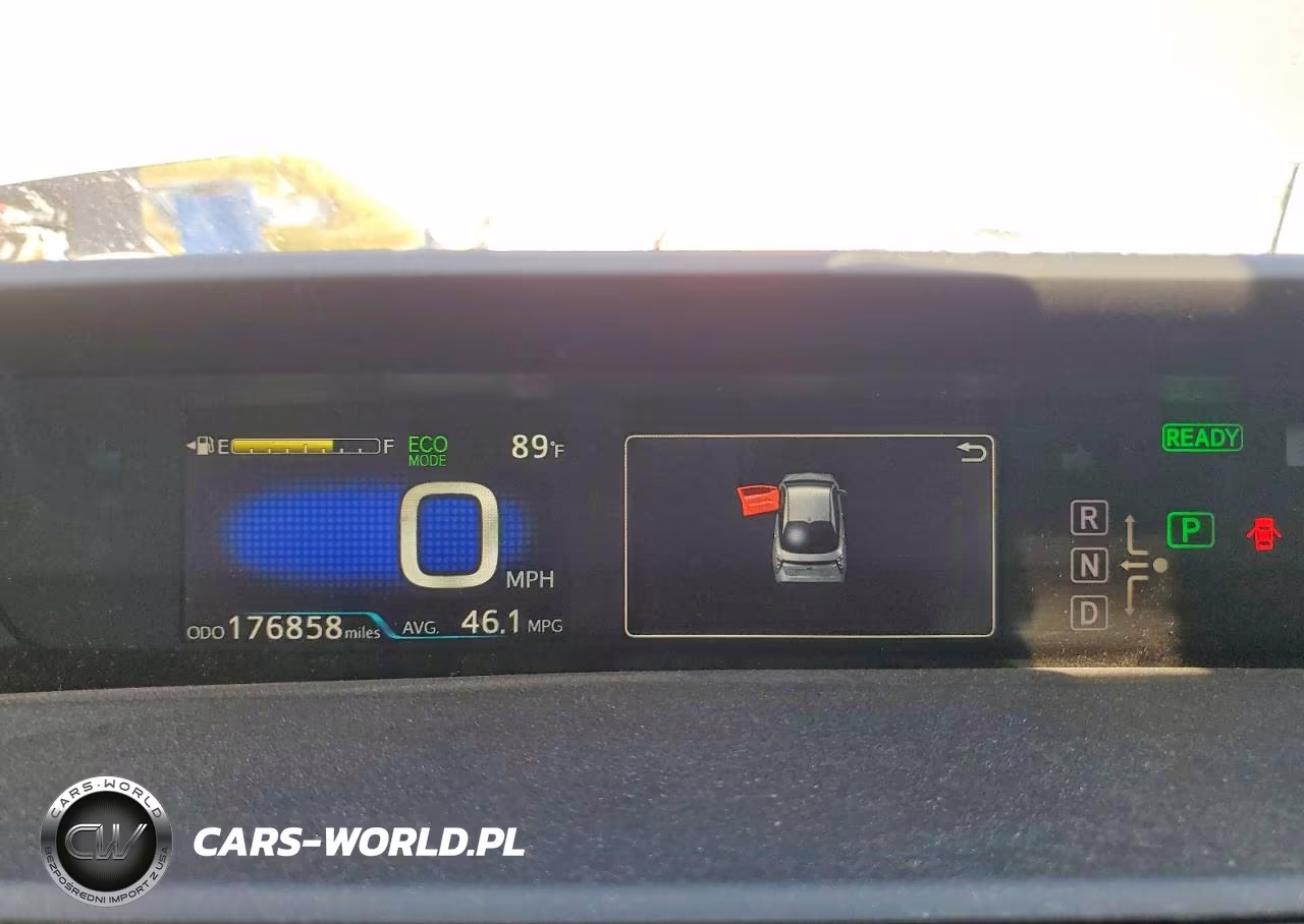 2017 Toyota Prius Two VIN:JTDKBRFU5H3027559 - 9