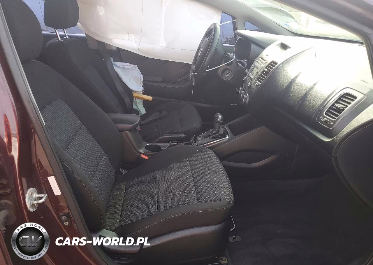 2018 Kia Forte Lx VIN:3KPFK4A79JE194642 - 7