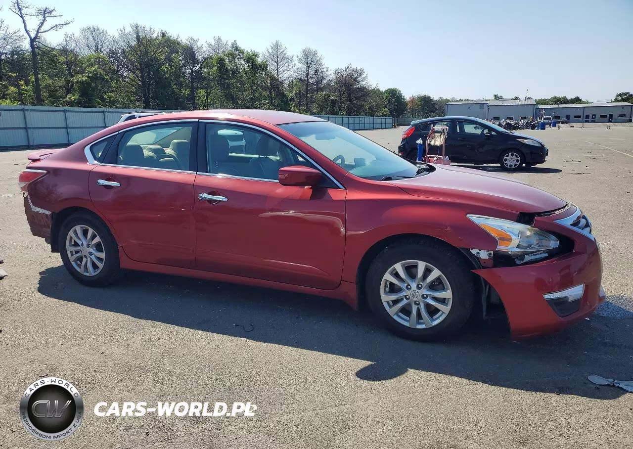 2015 Nissan Altima 2.5 S VIN:1N4AL3APXFC117994 - 4