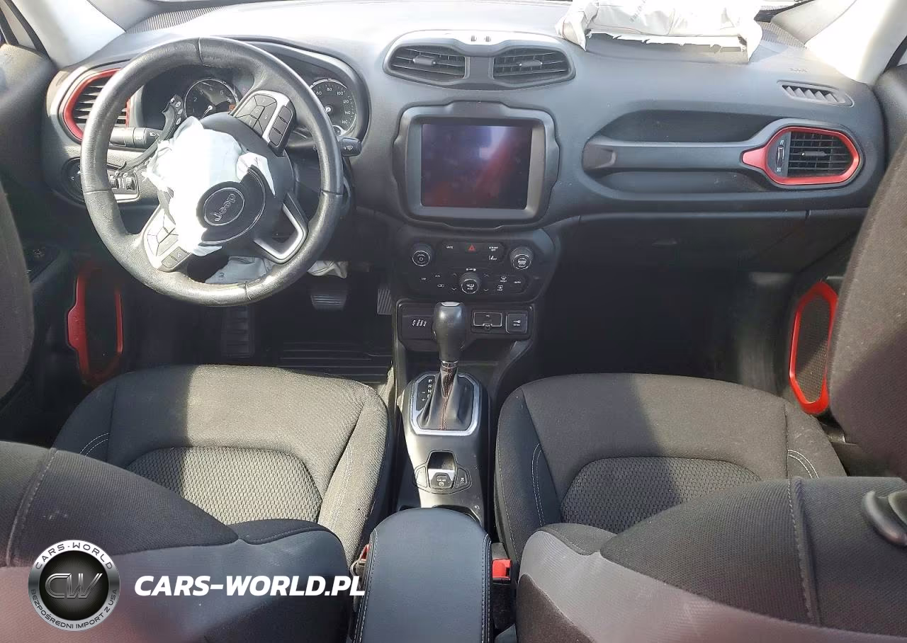2023 Jeep Renegade Latitude VIN:ZACNJDB12PPP56169 - 8