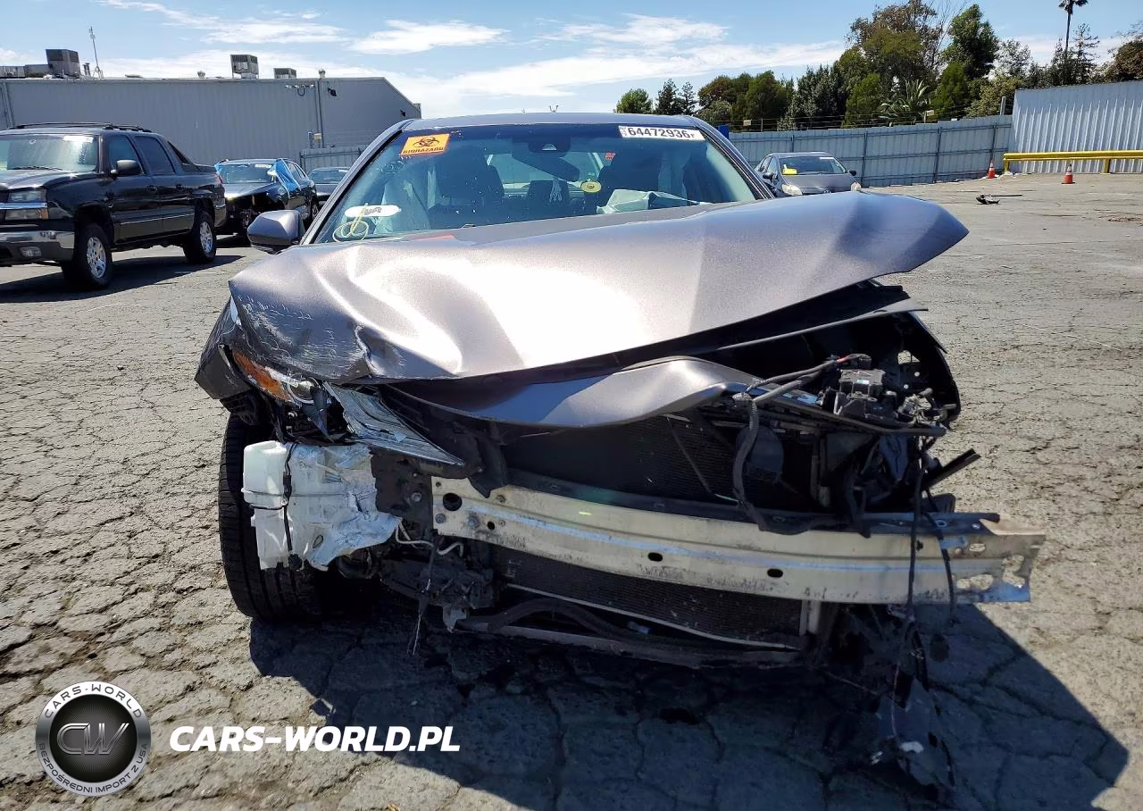 2018 Toyota Camry Hybrid Xle VIN:4T1B21HK1JU005888 - 5