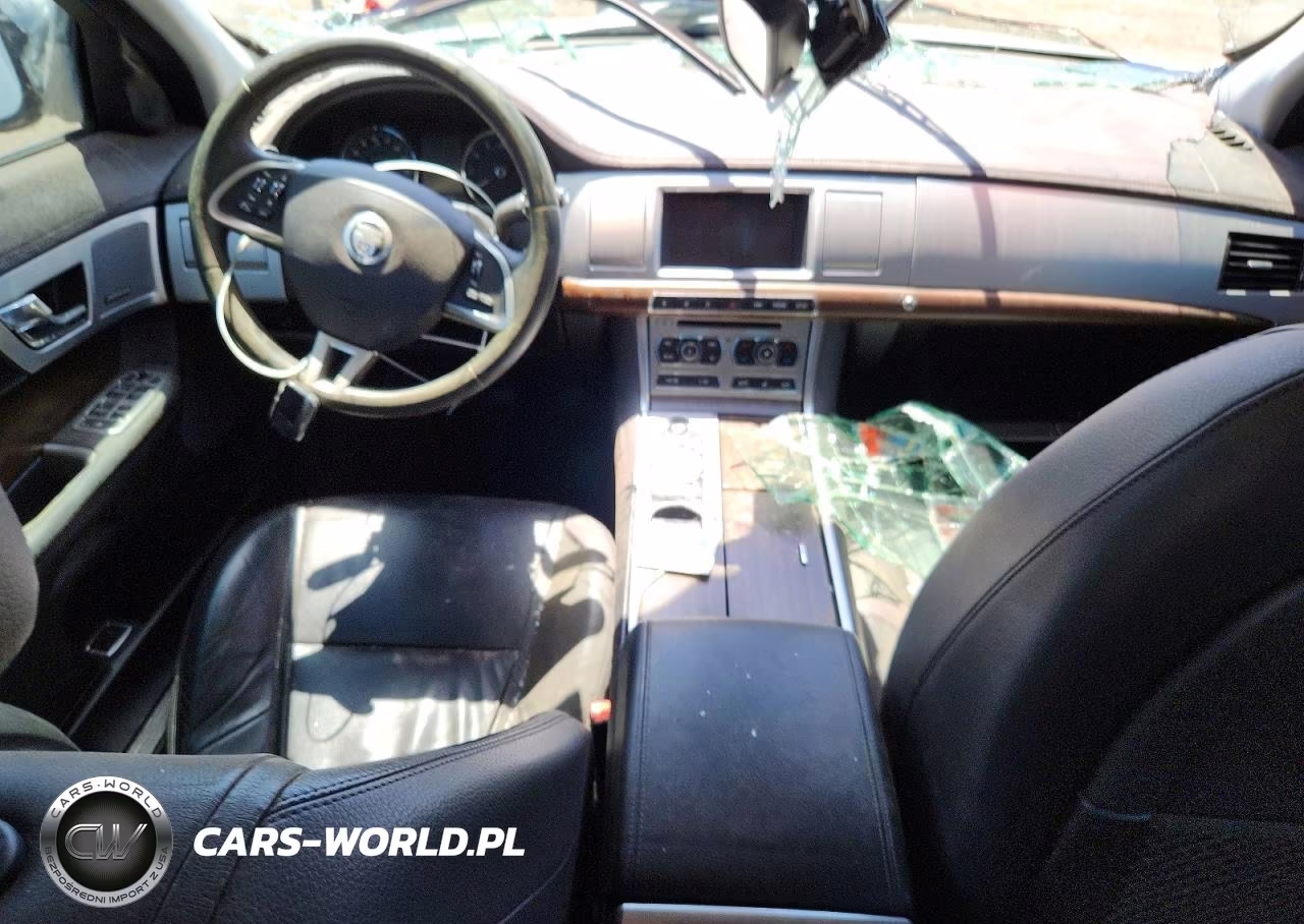 2013 Jaguar Xf VIN:SAJWA0ES3DPS73384 - 8