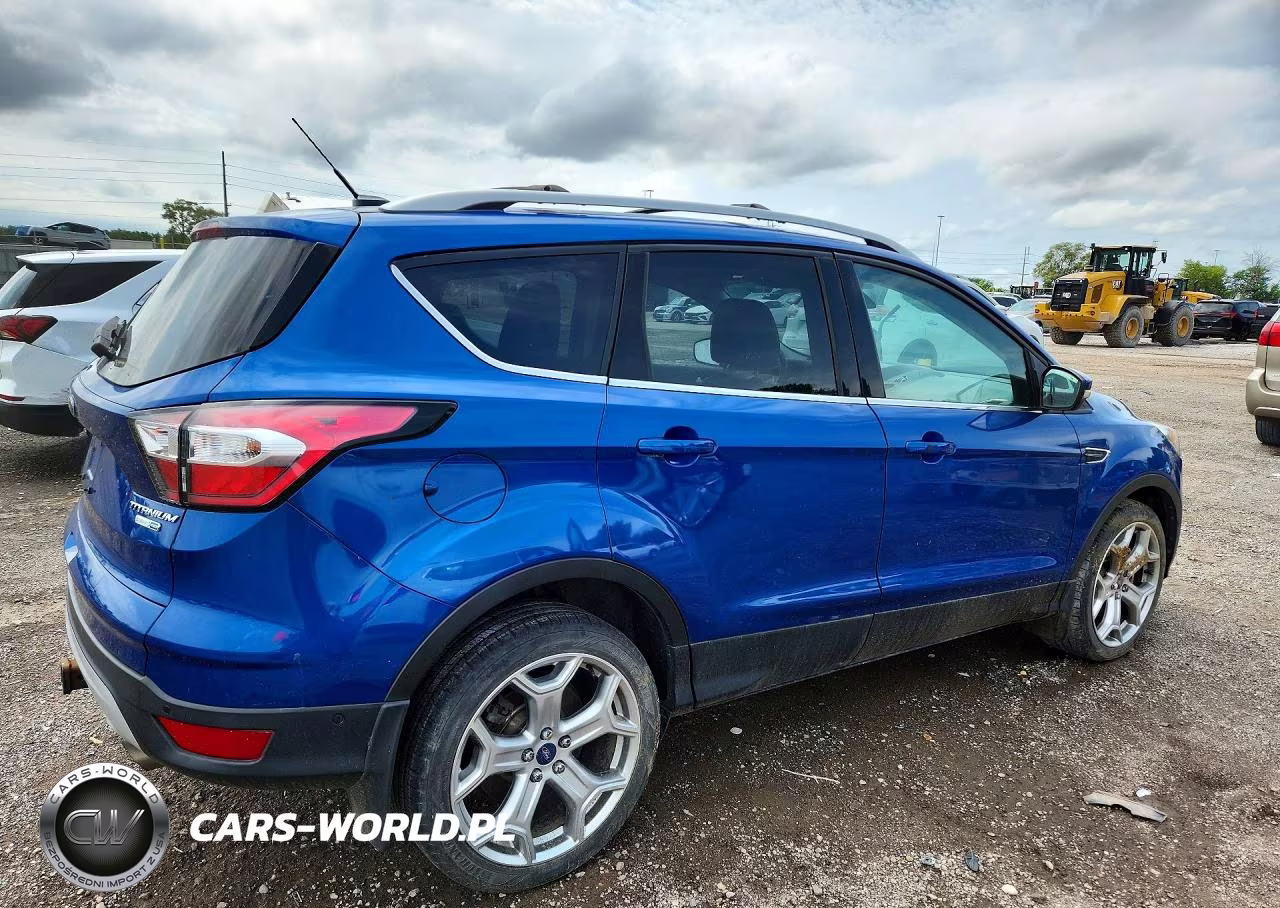 2017 Ford Escape Titanium VIN:1FMCU9J99HUC44233 - 3