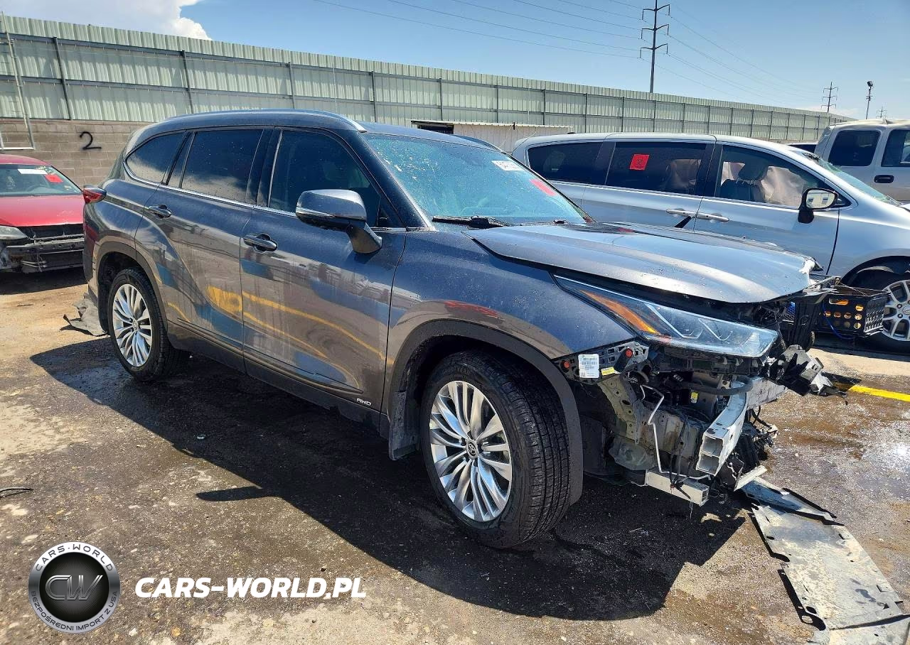 2023 Toyota Highlander Hybrid Platinum VIN:5TDEBRCH9PS121879 - 4