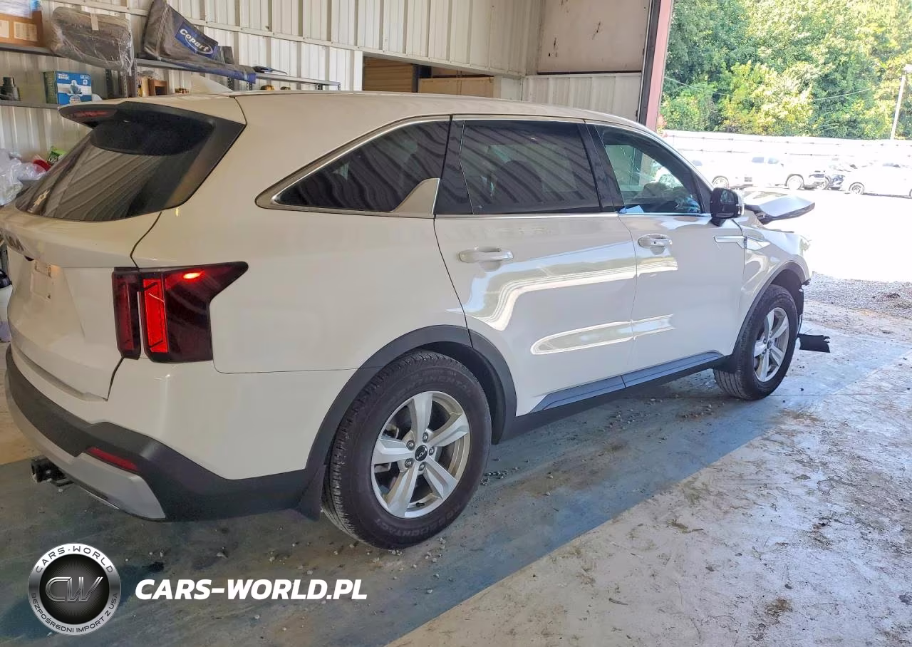 2026 Kia Sorento Lx VIN:5XYRG4JC6TG416930 - 3