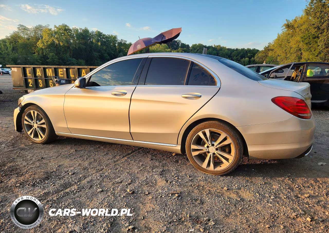 2015 Mercedes-Benz C 300 4Matic VIN:55SWF4KB9FU054128 - 2
