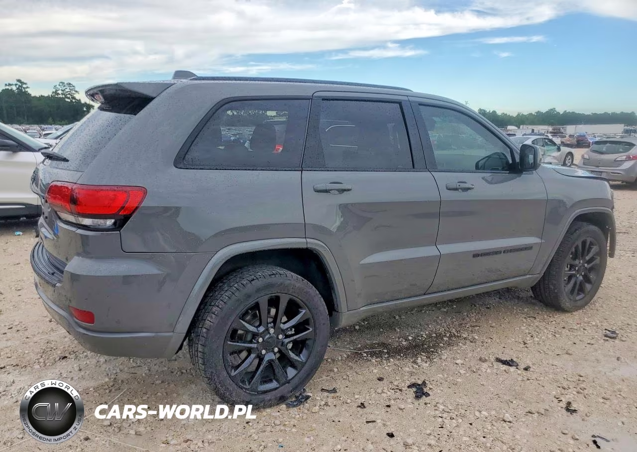 2022 Jeep Grand Cherokee Laredo E VIN:1C4RJFAG4NC146720 - 3