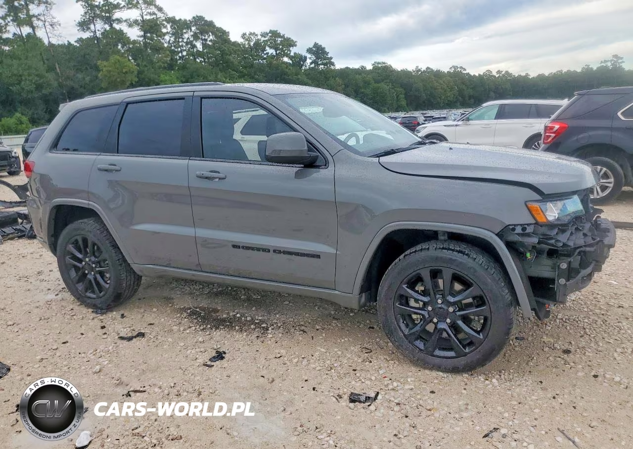 2022 Jeep Grand Cherokee Laredo E VIN:1C4RJFAG4NC146720 - 4