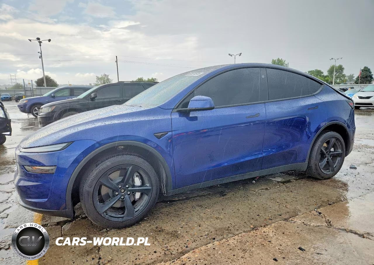 2026 Tesla Model Y – zdjęcie 1 z 12