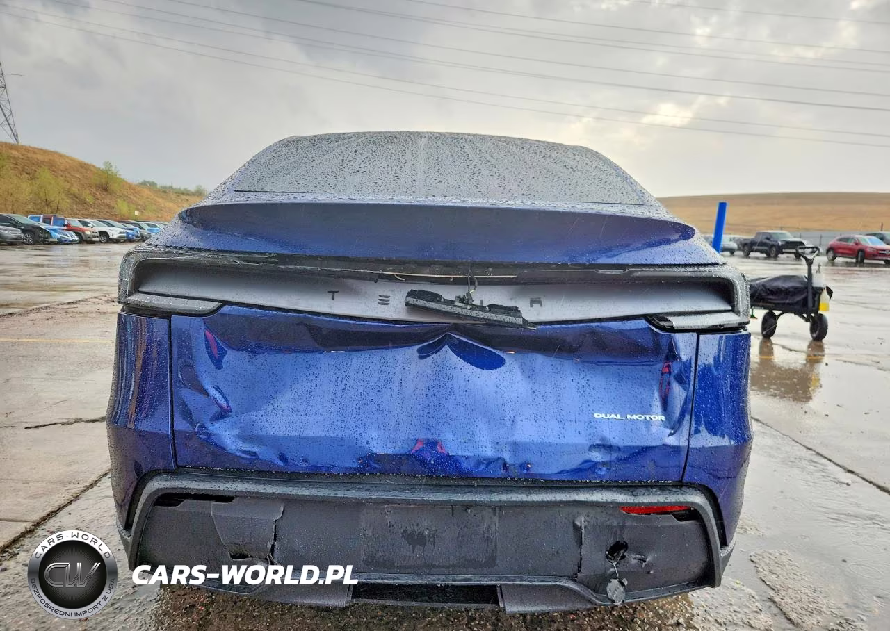 2026 Tesla Model Y VIN:7SAYGDEE3TF440376 - 6