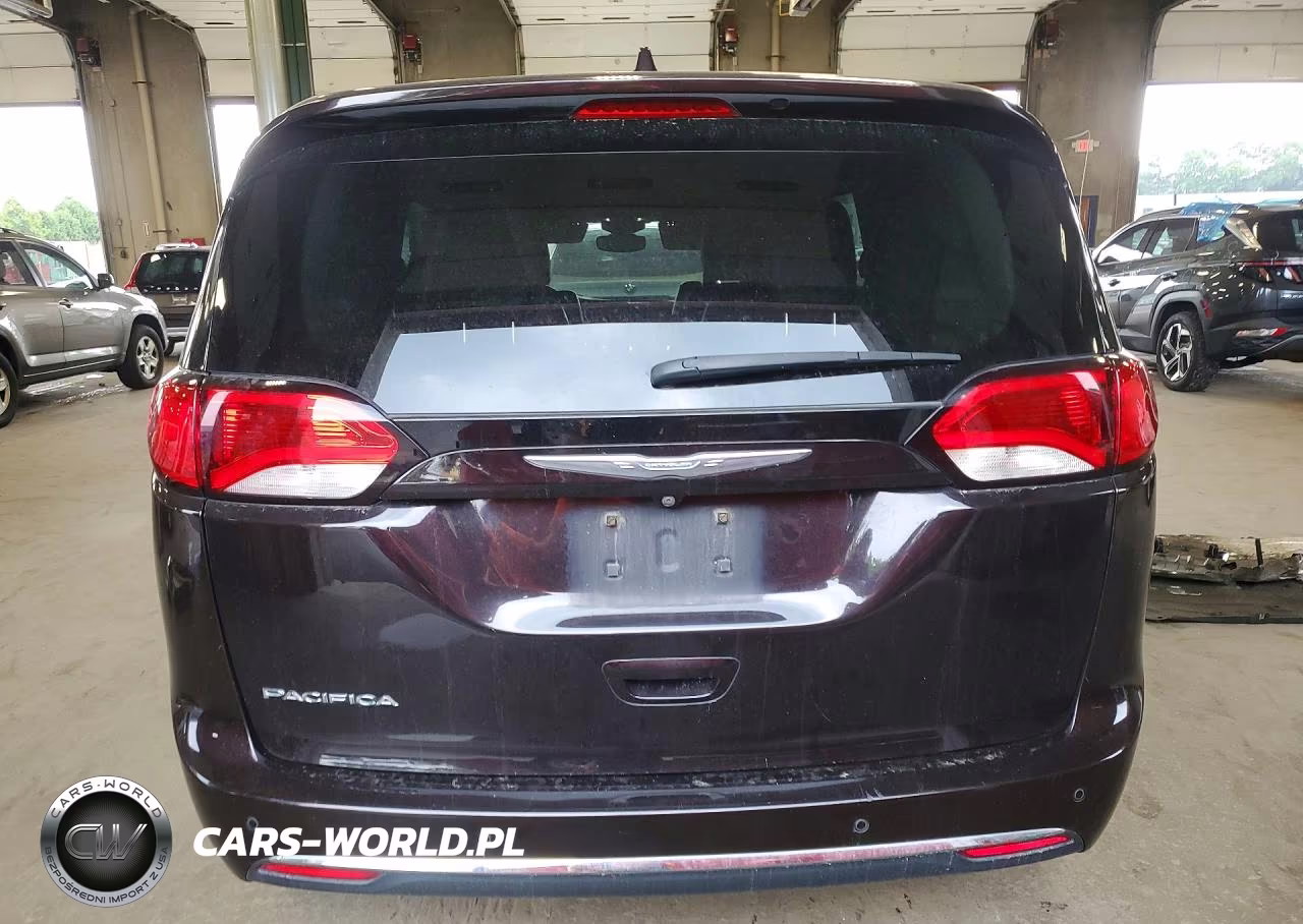 2023 Chrysler Pacifica Touring L Plus VIN:2C4RC1EG6HR635249 - 6