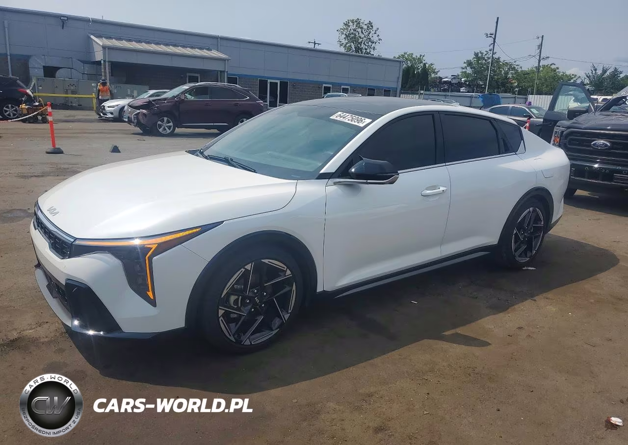 2025 Kia K4 Gt Line – zdjęcie 1 z 12