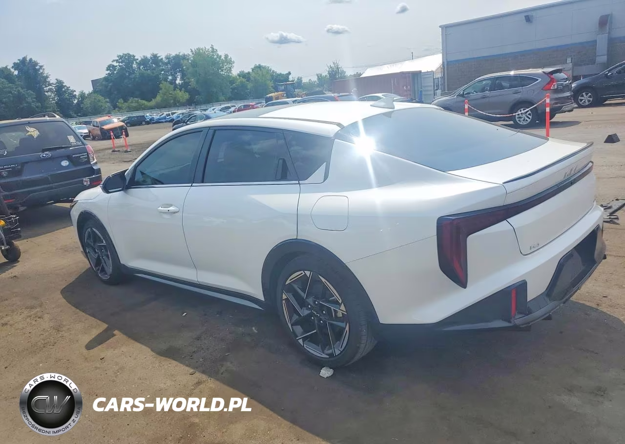2025 Kia K4 Gt Line VIN:3KPFW4DE0SE045682 - 2