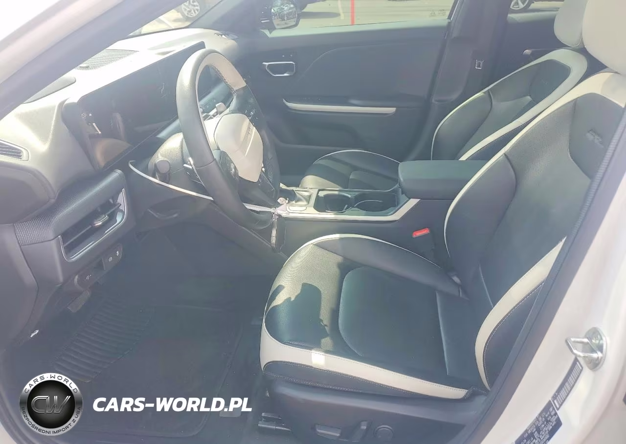 2025 Kia K4 Gt Line VIN:3KPFW4DE0SE045682 - 7