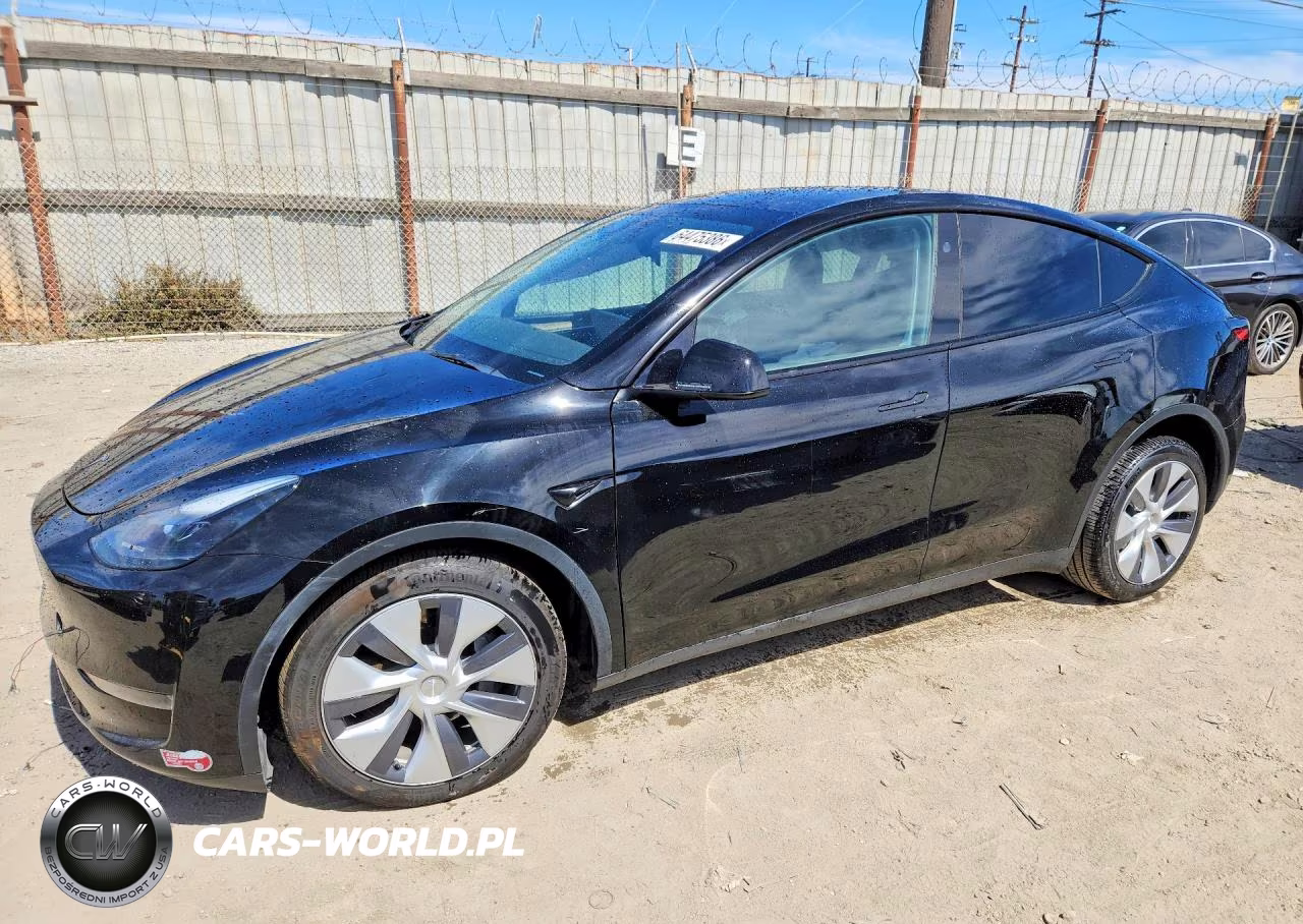 2023 Tesla Model Y – zdjęcie 1 z 13