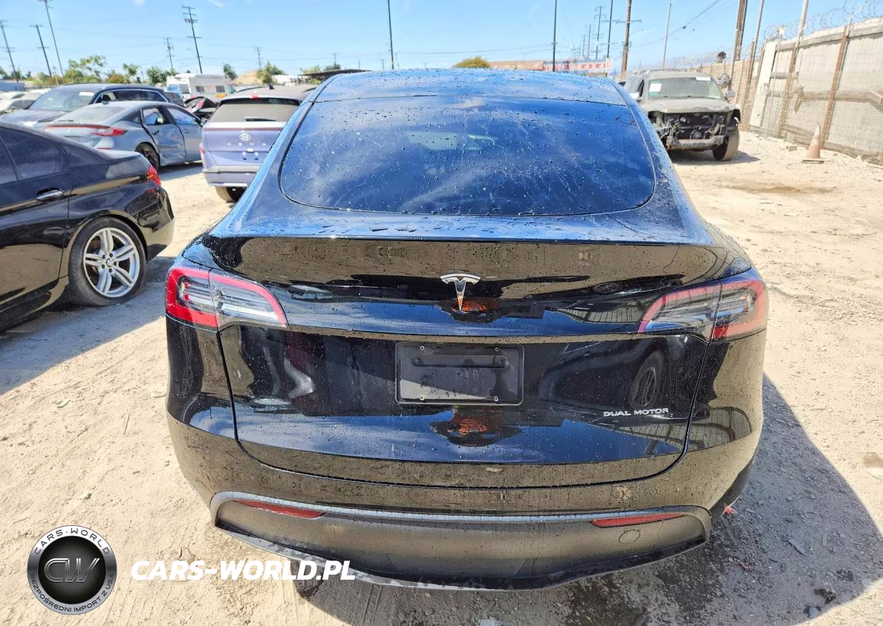 2023 Tesla Model Y VIN:7SAYGDEE9PF904051 - 6