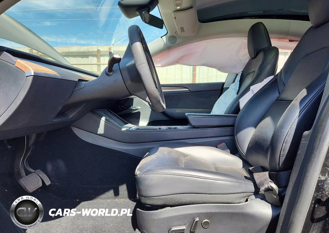 2023 Tesla Model Y VIN:7SAYGDEE9PF904051 - 7