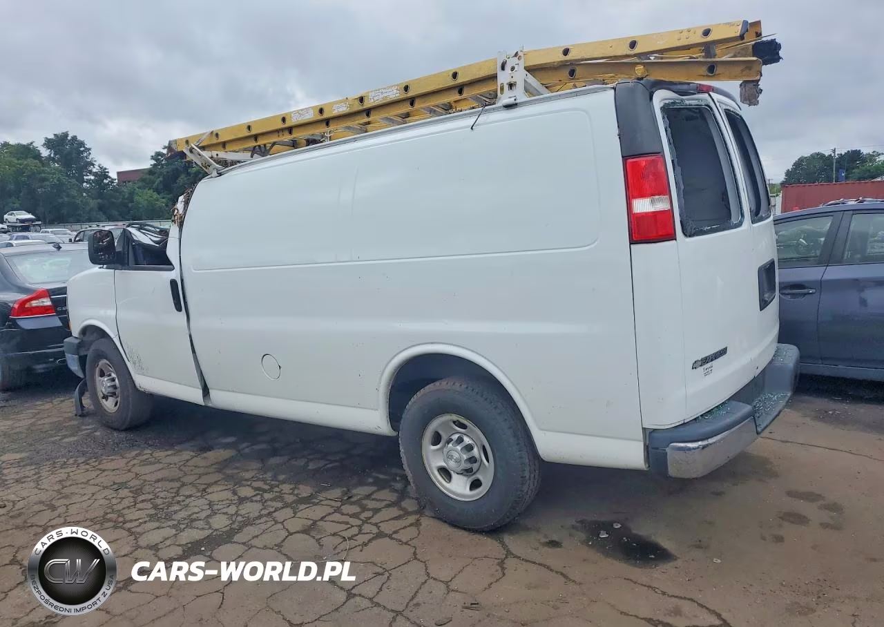 2018 Chevrolet Express G2500 VIN:1GCWGAFG1J1343167 - 2