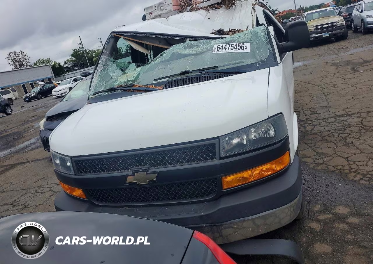 2018 Chevrolet Express G2500 VIN:1GCWGAFG1J1343167 - 5
