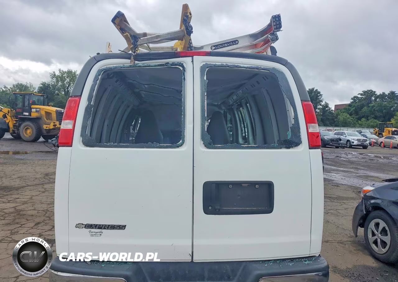 2018 Chevrolet Express G2500 VIN:1GCWGAFG1J1343167 - 6