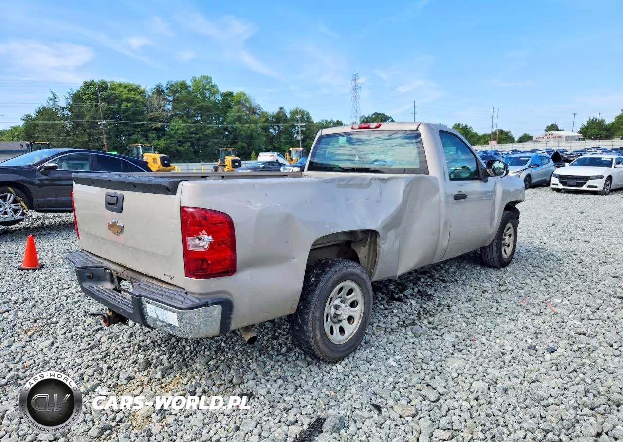 2007 Chevrolet Silverado C1500 VIN:1GCEC14C37Z554601 - 3