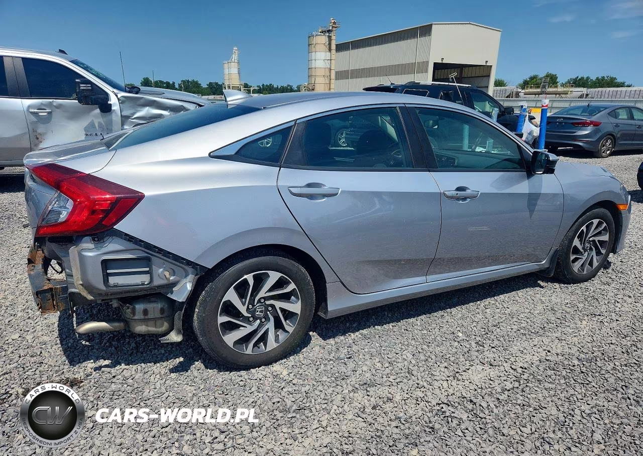2018 Honda Civic Ex VIN:19XFC2F71JE002608 - 3