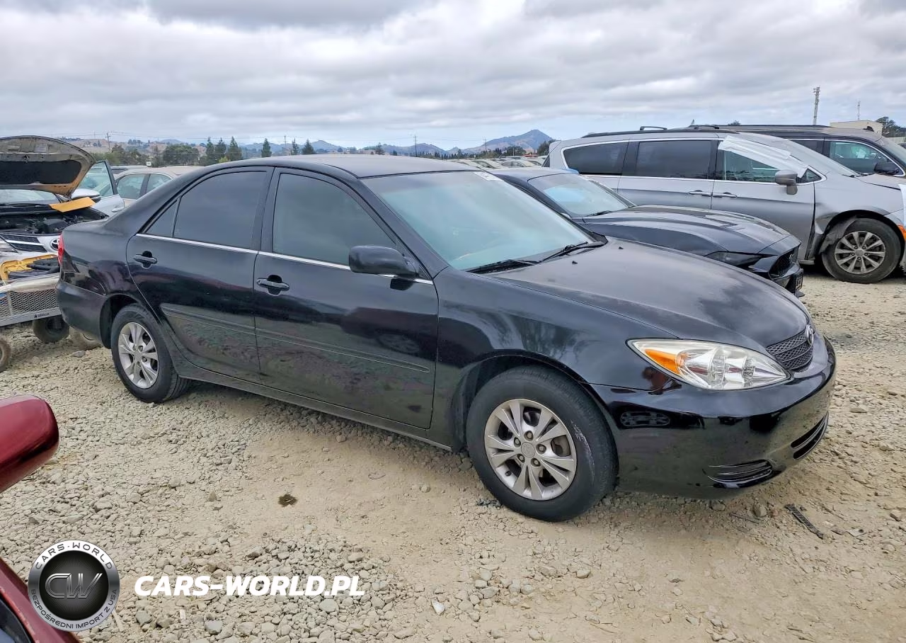 2004 Toyota Camry Le V6 VIN:4T1BF32K24U079673 - 4