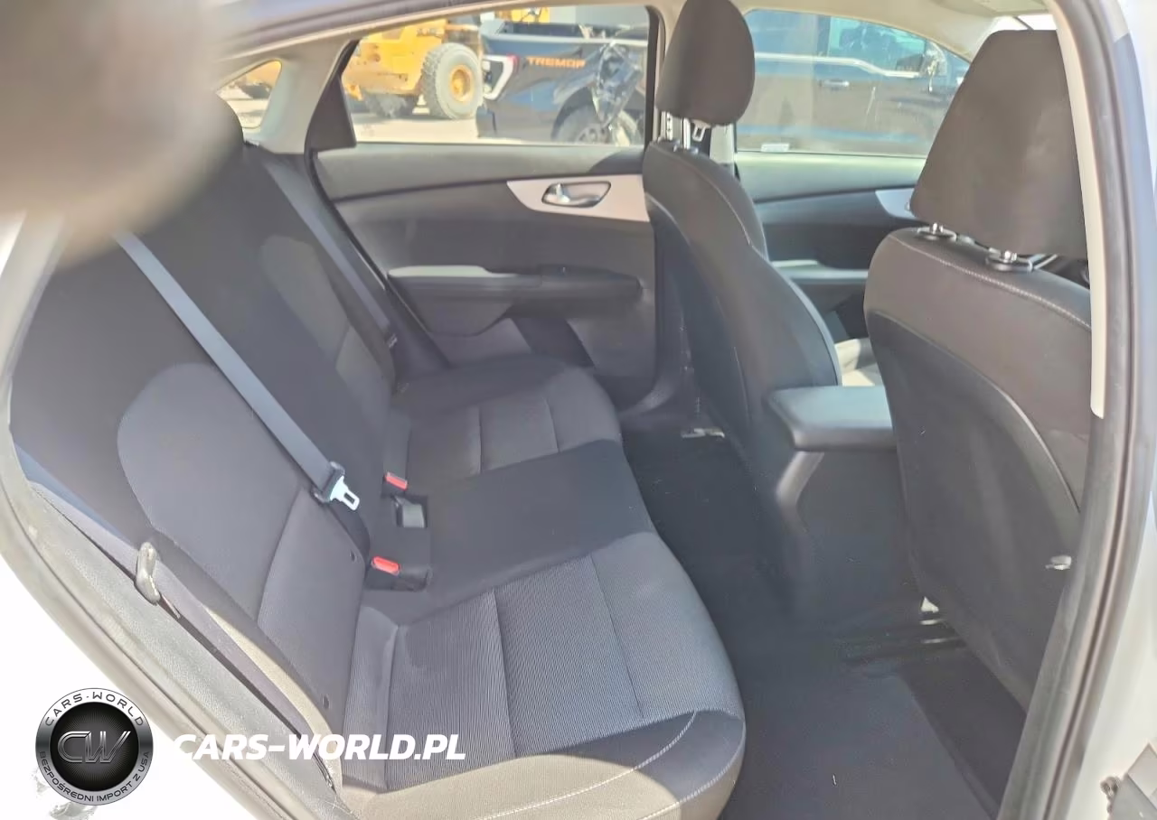 2024 Kia Forte Lx VIN:3KPF24AD2RE690254 - 10