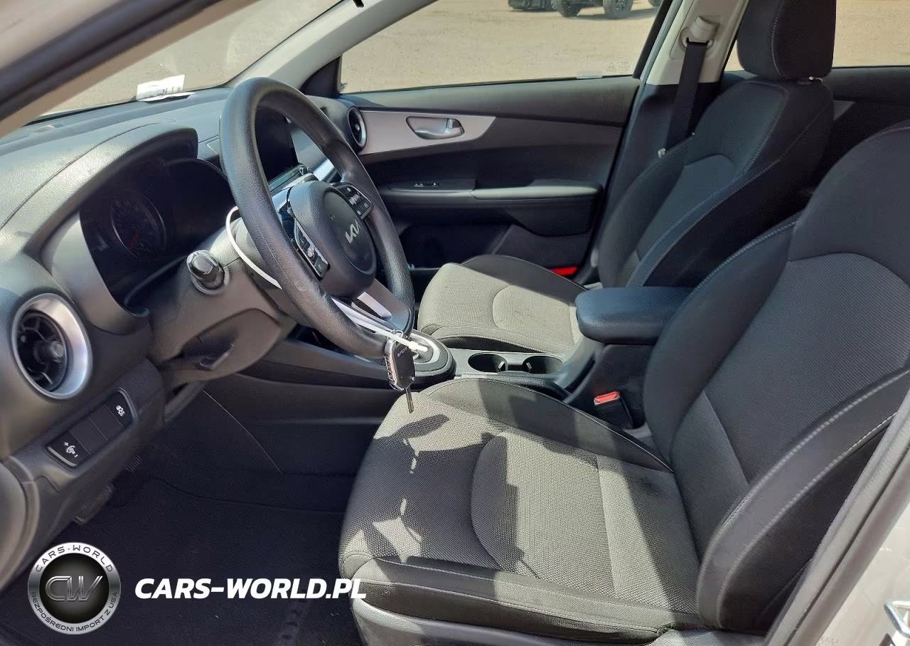 2024 Kia Forte Lx VIN:3KPF24AD2RE690254 - 7