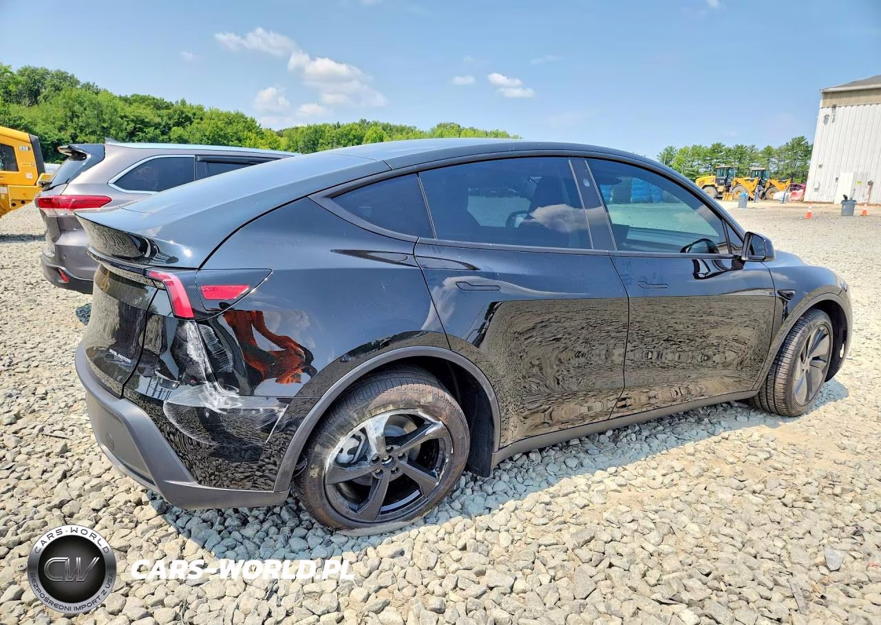 2026 Tesla Model Y VIN:7SAYGDEEXTA649160 - 3