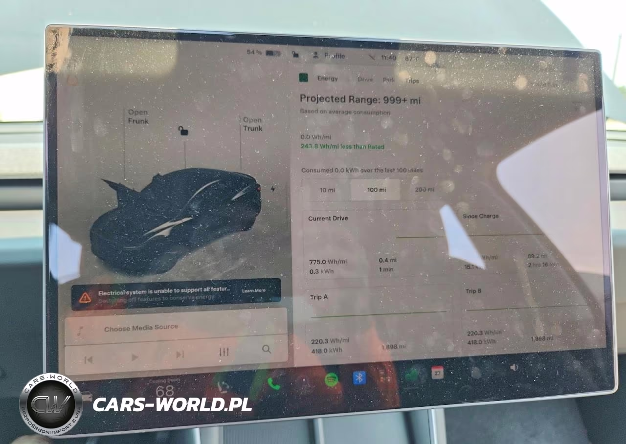 2026 Tesla Model Y VIN:7SAYGDEEXTA649160 - 9