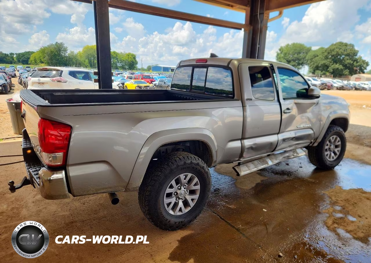 2017 Toyota Tacoma Sr5 V6 VIN:5TFRZ5CN7HX023053 - 3