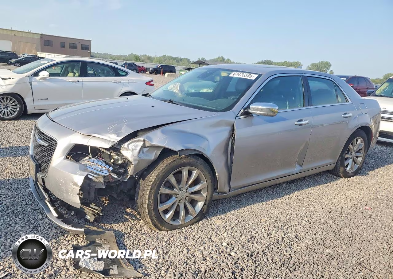 2018 Chrysler 300 Limited VIN:2C3CCAKG1JH300376 - 1