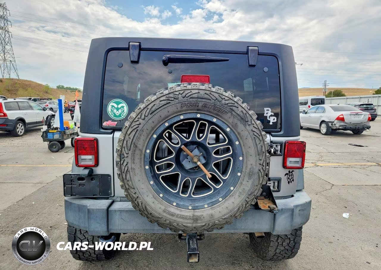 2017 Jeep Wrangler Unlimited Sport VIN:1C4BJWDGXHL624284 - 6