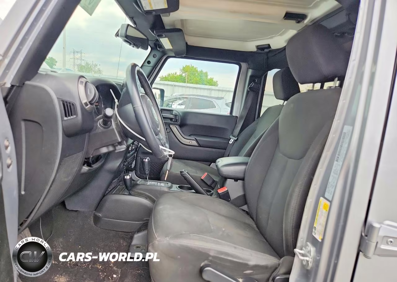 2017 Jeep Wrangler Unlimited Sport VIN:1C4BJWDGXHL624284 - 7
